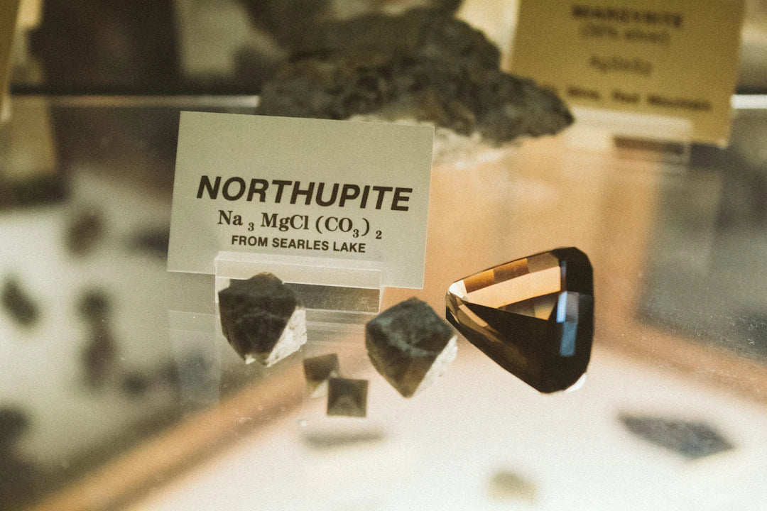 Meteorite Jewelry vs. Traditional Materials Which Shines Brighter