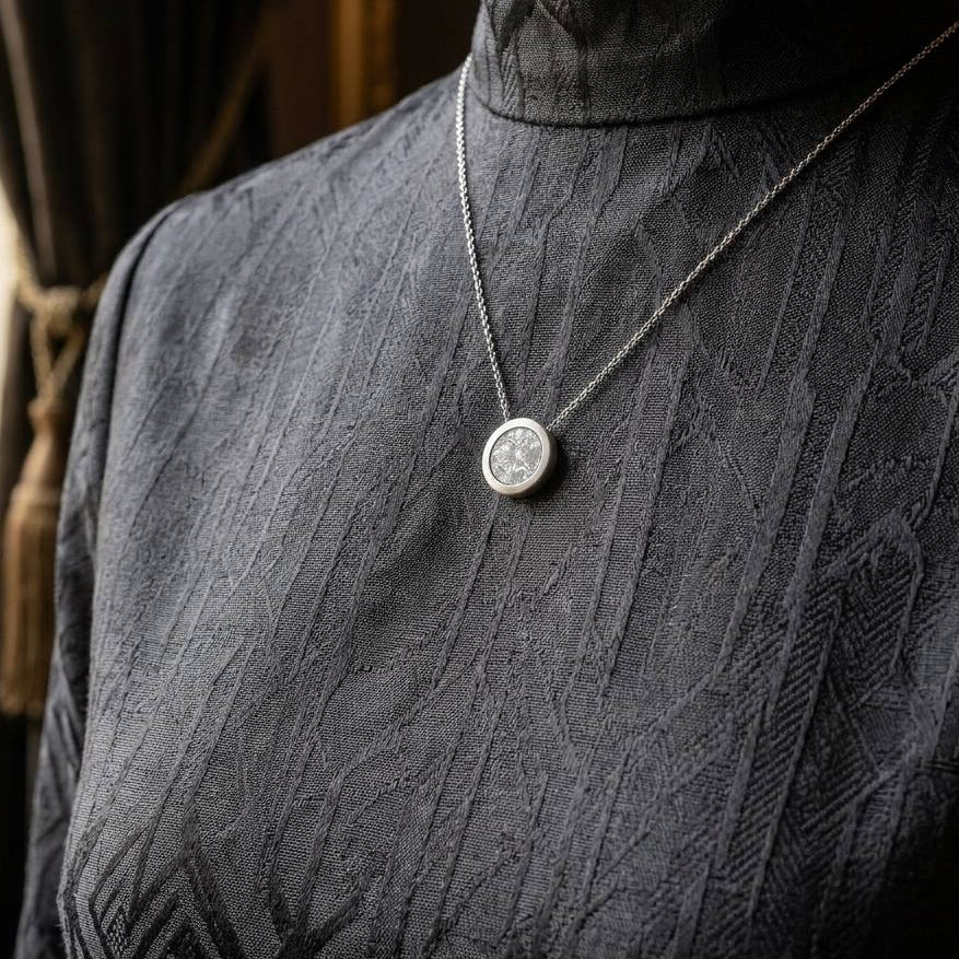 orbit — lifestyle neck