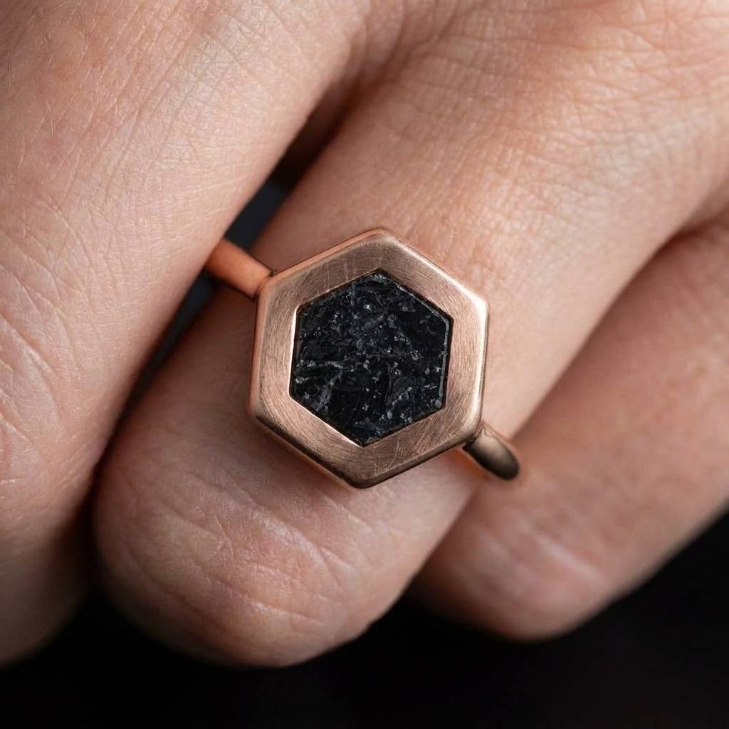 Stella - Lunar Meteorite - Signet Ring — stella_macro_face