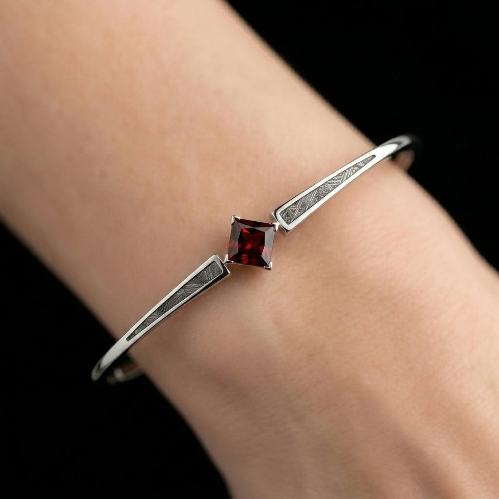 Nova Tension Bracelet