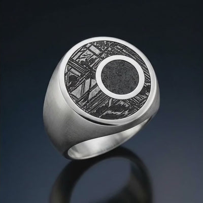 Slow rotation — Crater signet ring