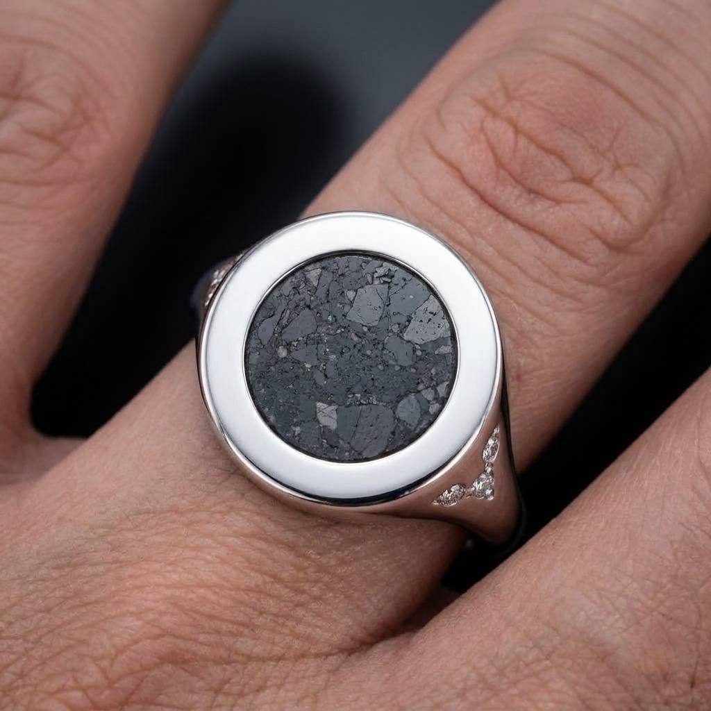 Nova - Lunar Meteorite and Moissanite - Signet Ring — nova_macro_face